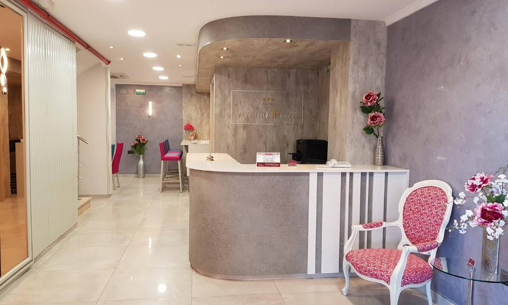 Hotel Avenida Plaza photo