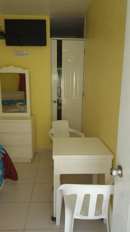 Hotel Victoriano photo