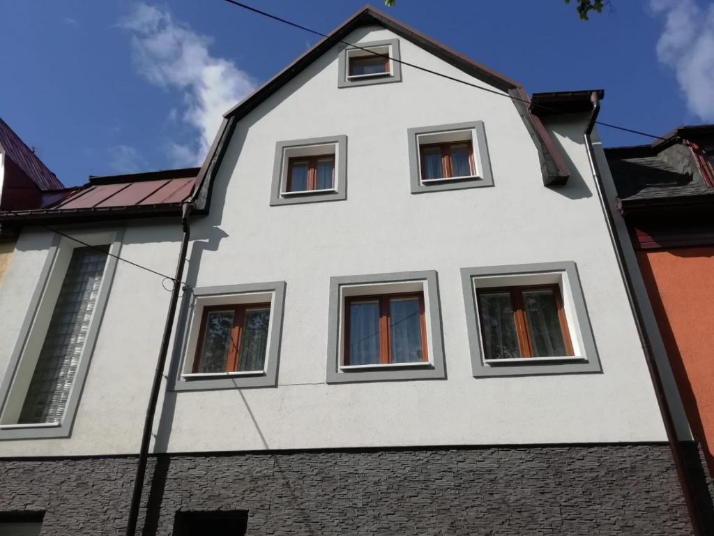 Apartman 825, Jáchymov
