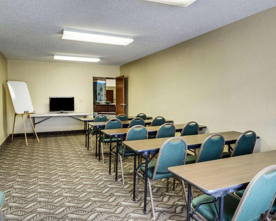Highly rated by business travelers
