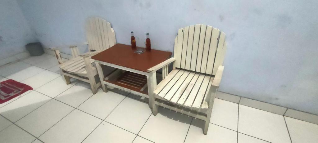 ホテル ナクラ サデワ 2 バンドゥンガン (Hotel Nakula Sadewa 2 Bandungan) バスルーム（客室）