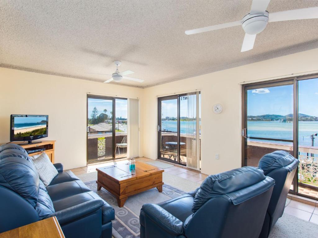 Dolphin Place 05, Tuncurry