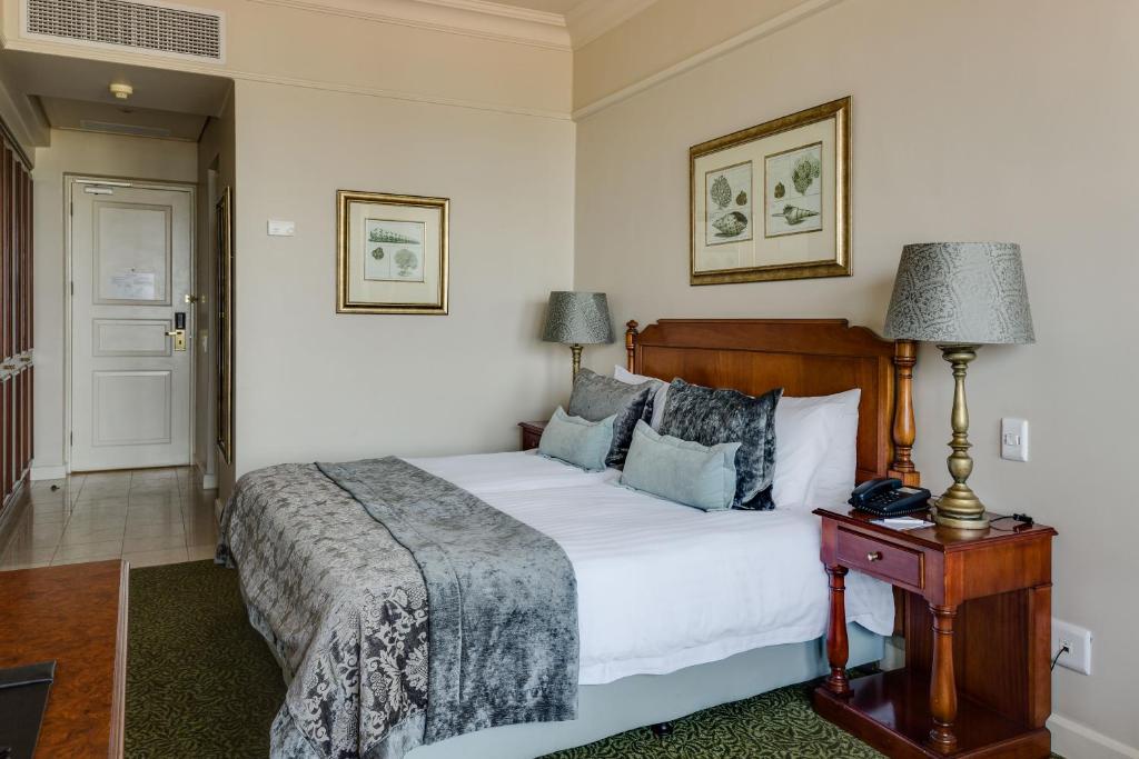 Protea Hotel Durban Edward Photo 24