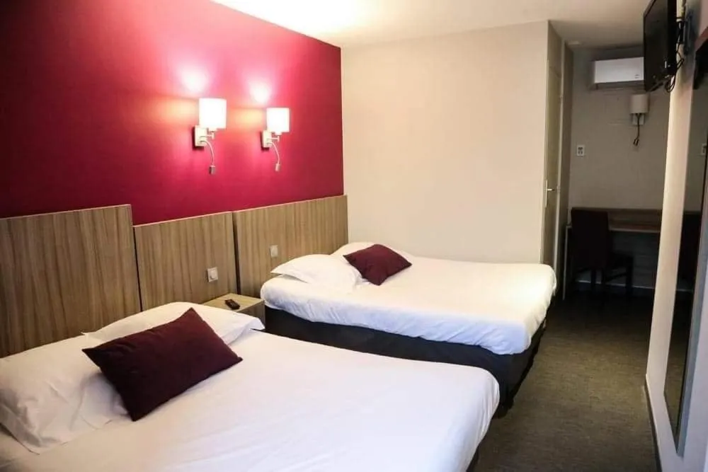 HOTEL DU COMMERCE, hotel in La Châtre
