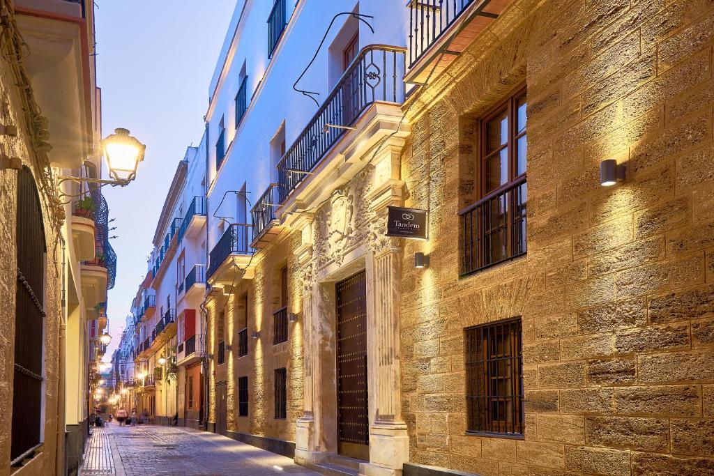 Tandem Torres de Cádiz Suites - 3