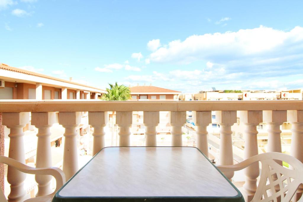 Global Vacacional, Estudio para parejas con piscina en Canet playa - 2