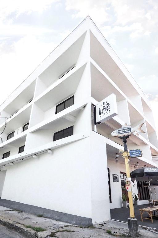 Labkoff cafe and Hostel
