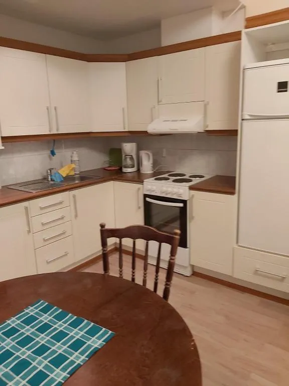 Ruskalinna Apartments, hotel in Pello
