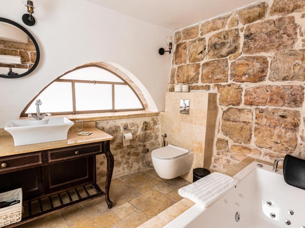 Flora Valley Boutique Hotel photo
