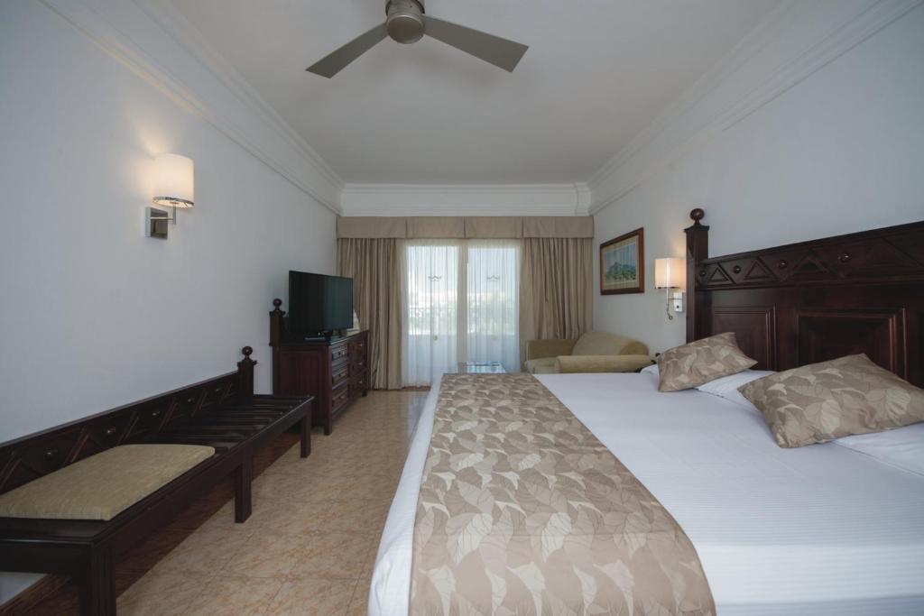 Riu Palace Cabo San Lucas - All Inclusive photo