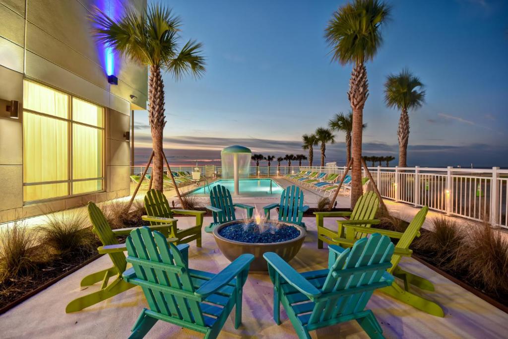 Holiday Inn Express And Suites Galveston Beach photo