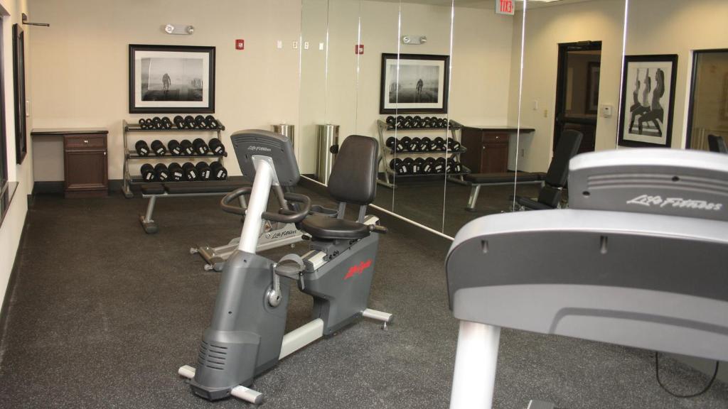 Holiday Inn Express & Suites La Vale/Cumberland photo
