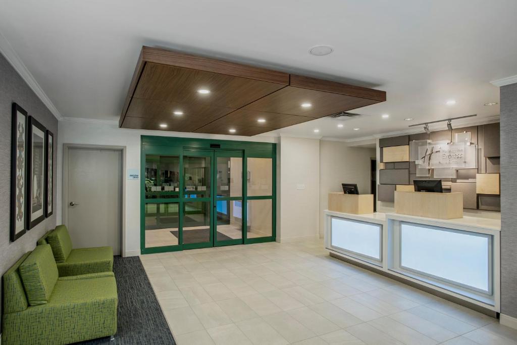 Holiday Inn Express Hotel & Suites Medicine Hat Transcanada Hwy 1 By IHG 전경