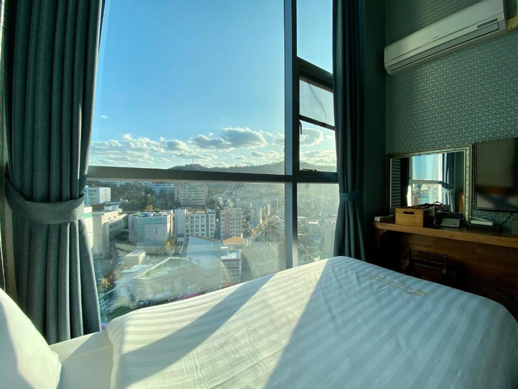Chungmuro Residence and Hotel