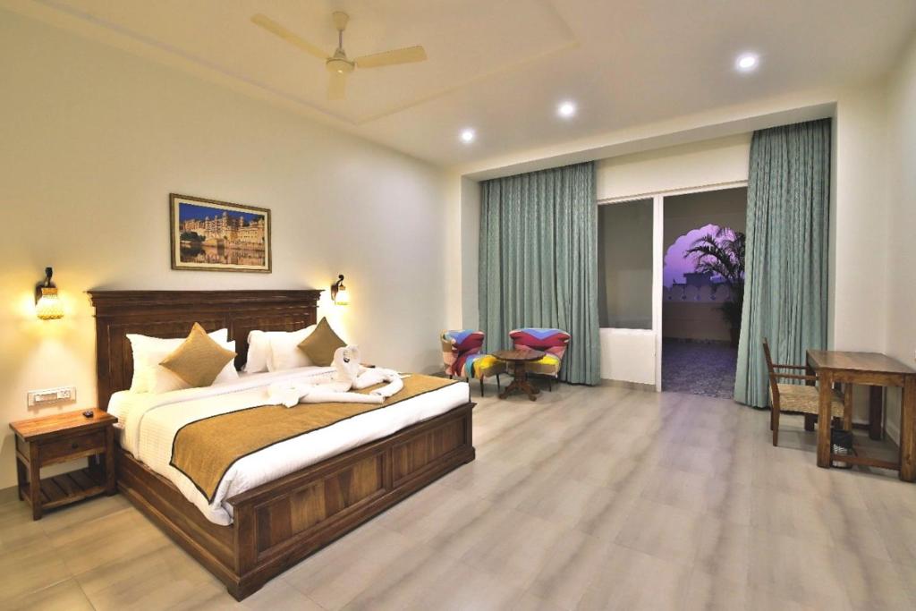 HOTEL RUDRA VILAS photo