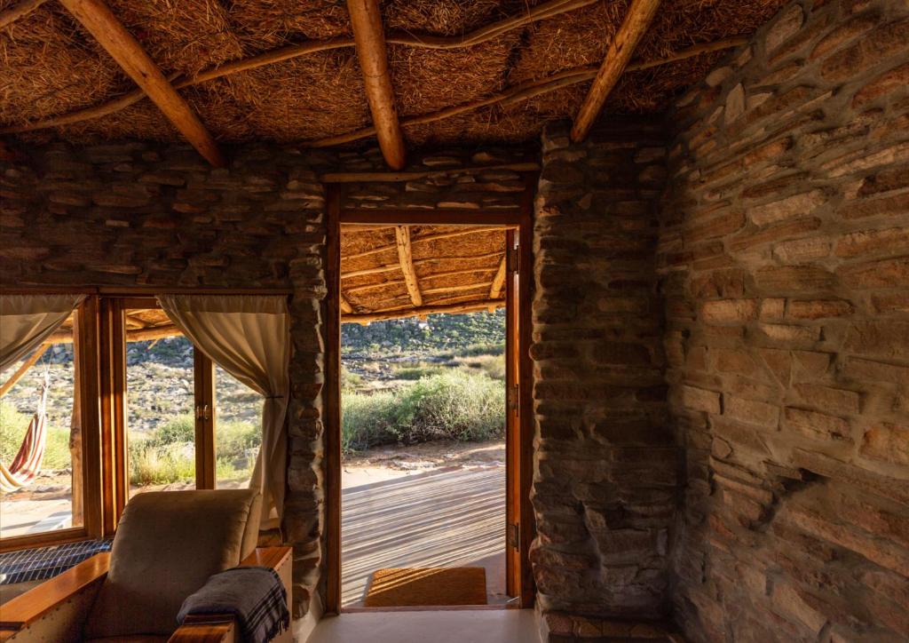 Oudrif Strawbale Retreat 전경
