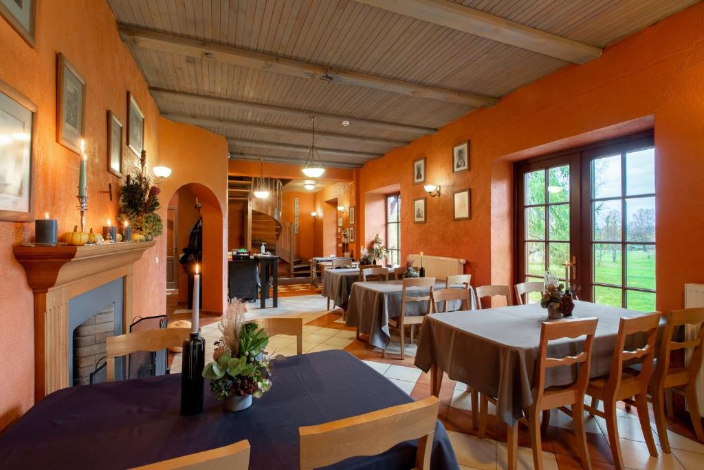 Restaurant, Karlamuiza Country Hotel in Cesis