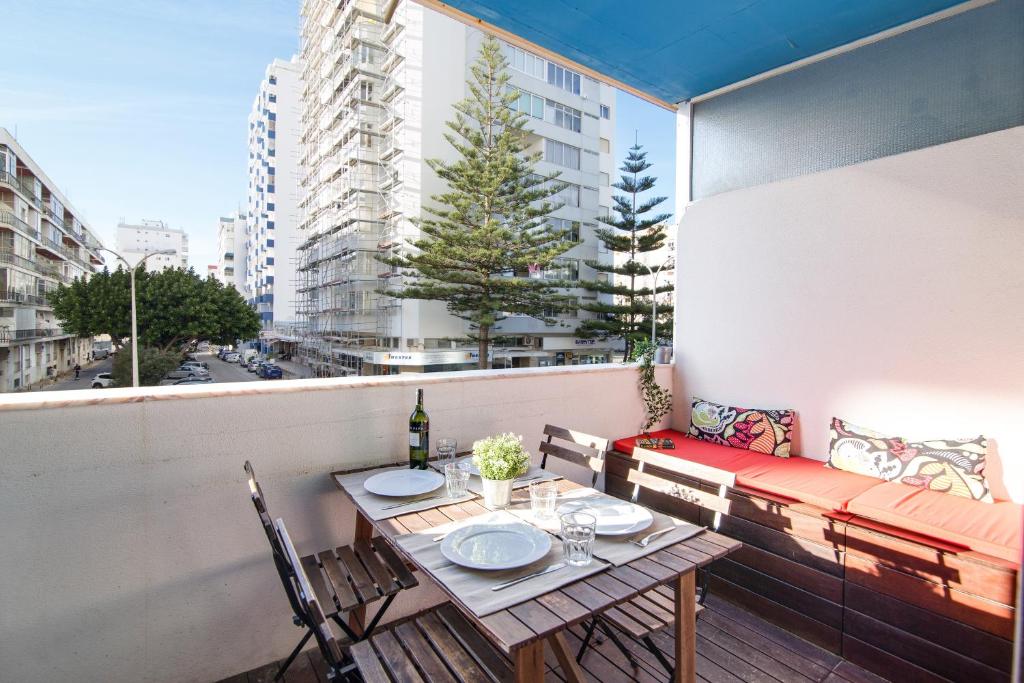 Modern Apartment by the Sea, Quarteira