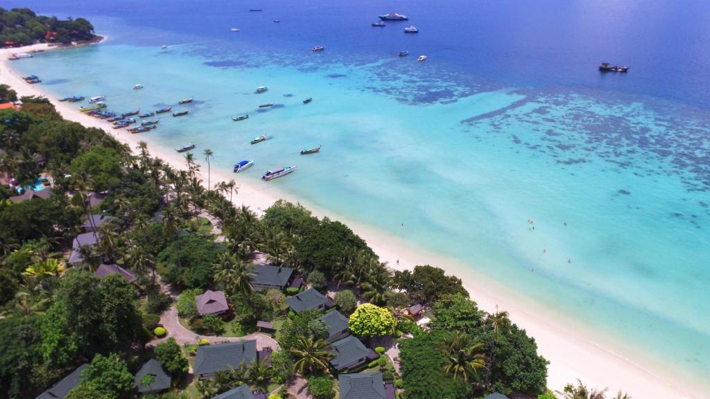 Phi Phi Holiday Resort, Leam Tong Beach, Phi Phi Don