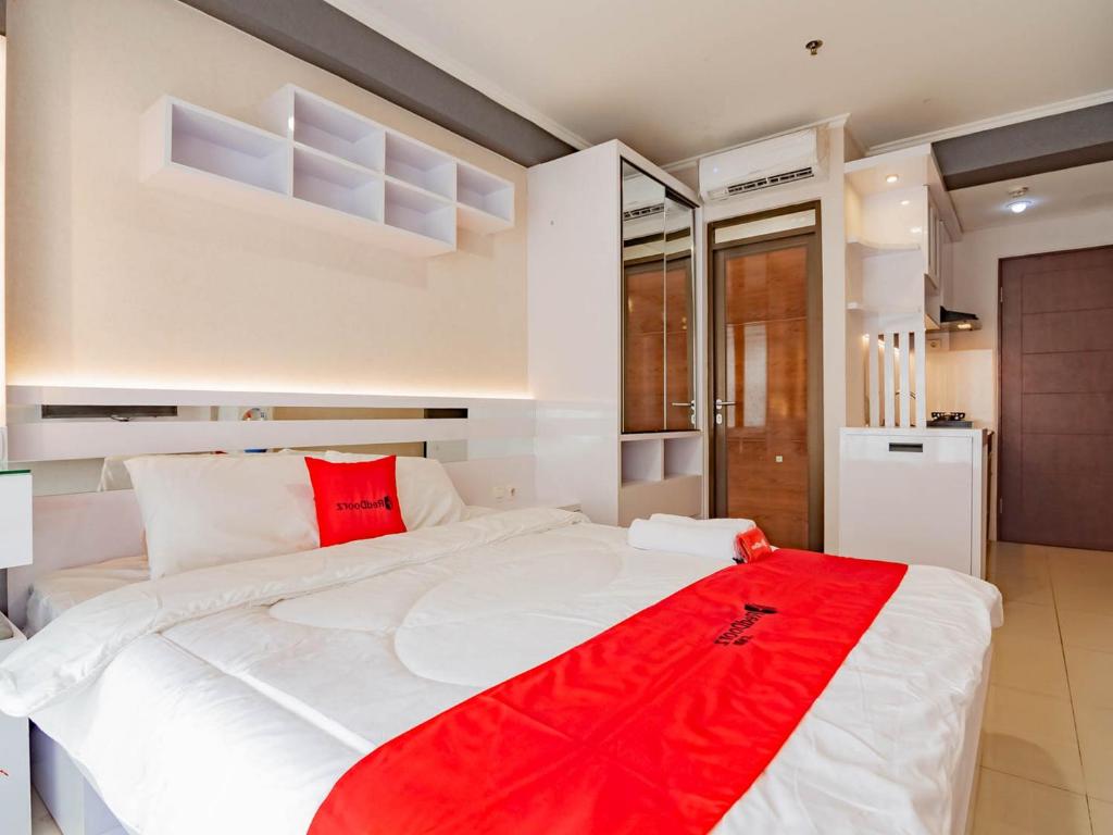 Redliving Apartement gateway Pasteur-TN Hospitality Tower Topaz C Bs 01