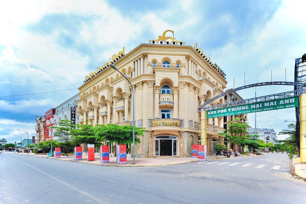 Golden Central Hotel photo