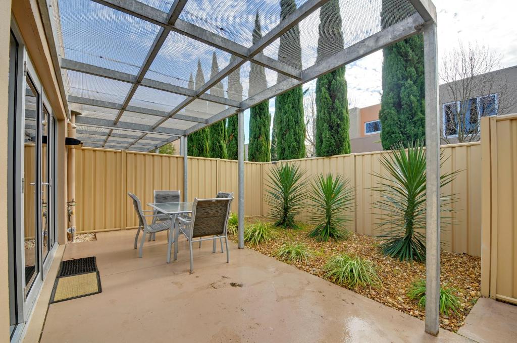 Traralgon Serviced Apartments photo