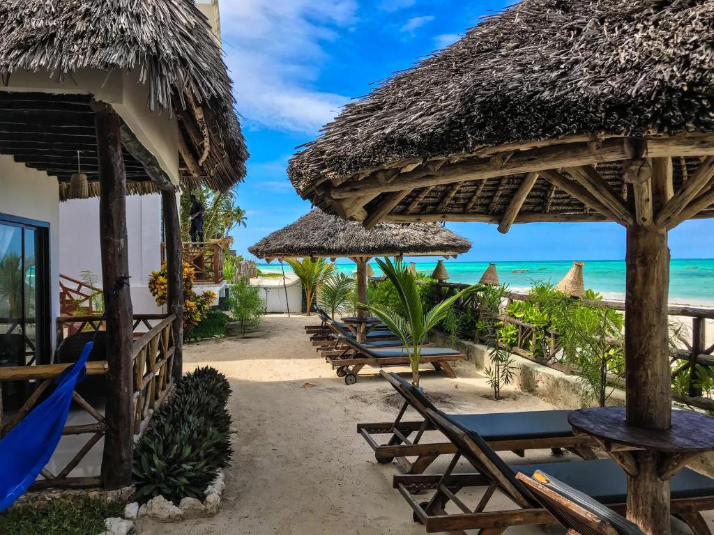 Jambiani White Sand Bungalows photo