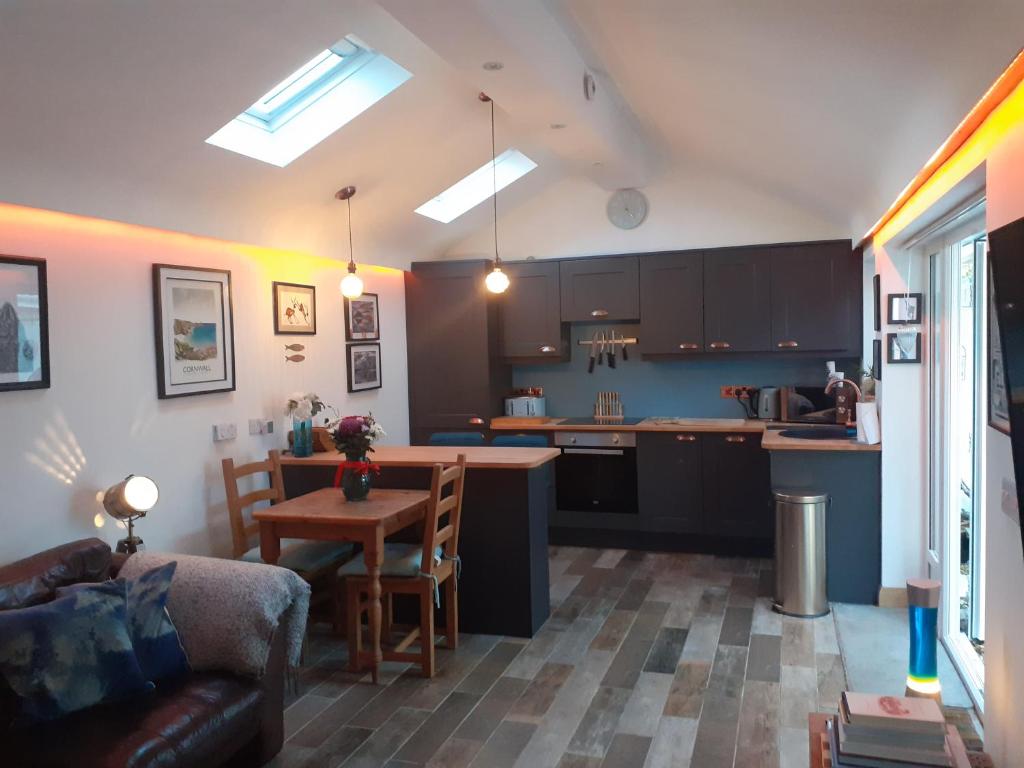 The Bird House at Invergarry, Windermere