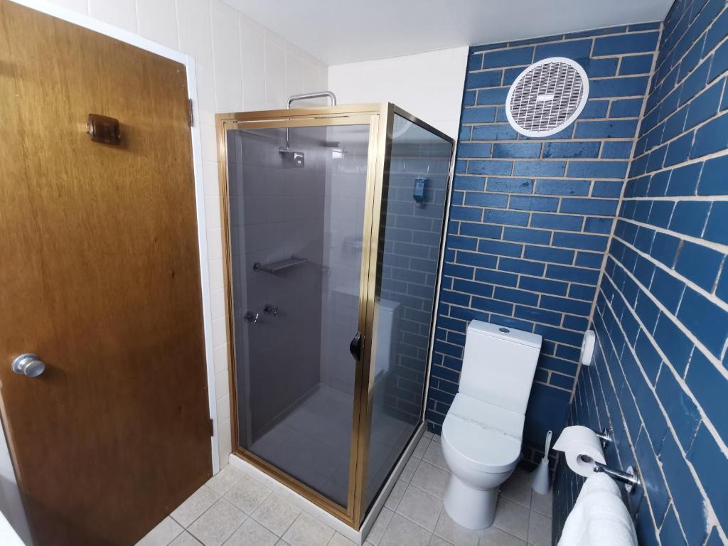 Town House Motor Inn photo