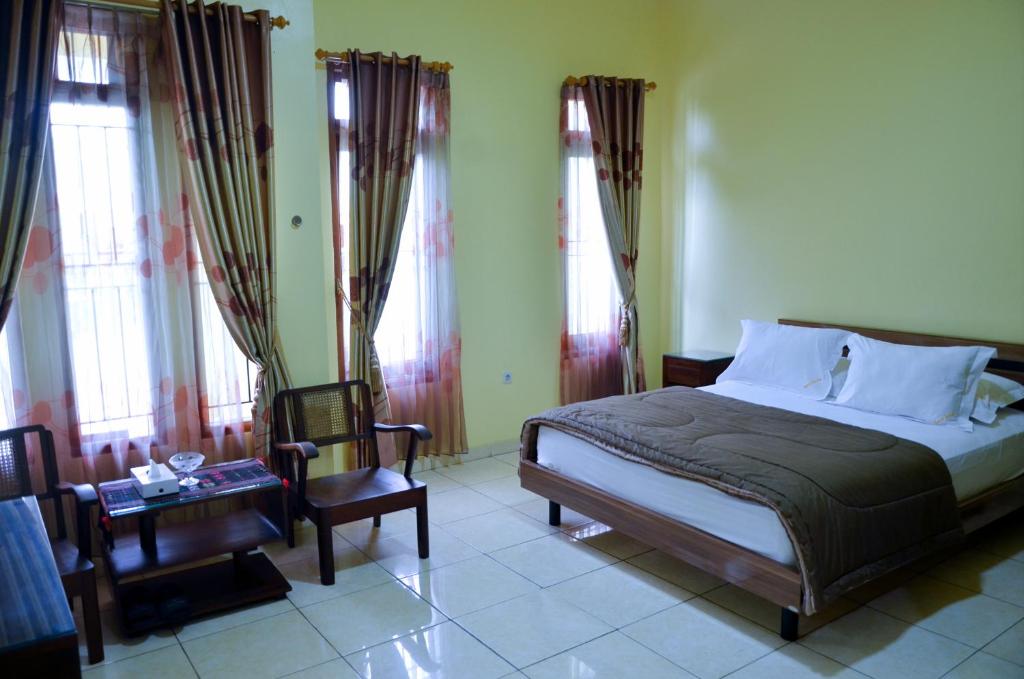 Rumah Kuning Bandung