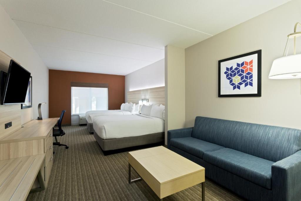 Holiday Inn Express & Suites Tavares photo