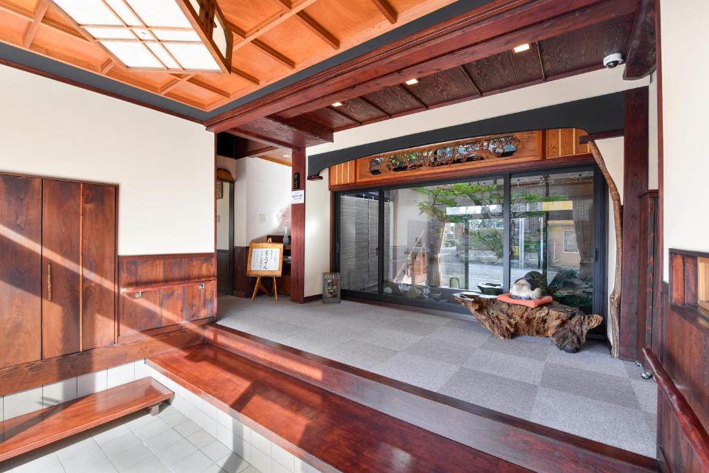 Lobby, Kadokyu Ryokan in Takaoka