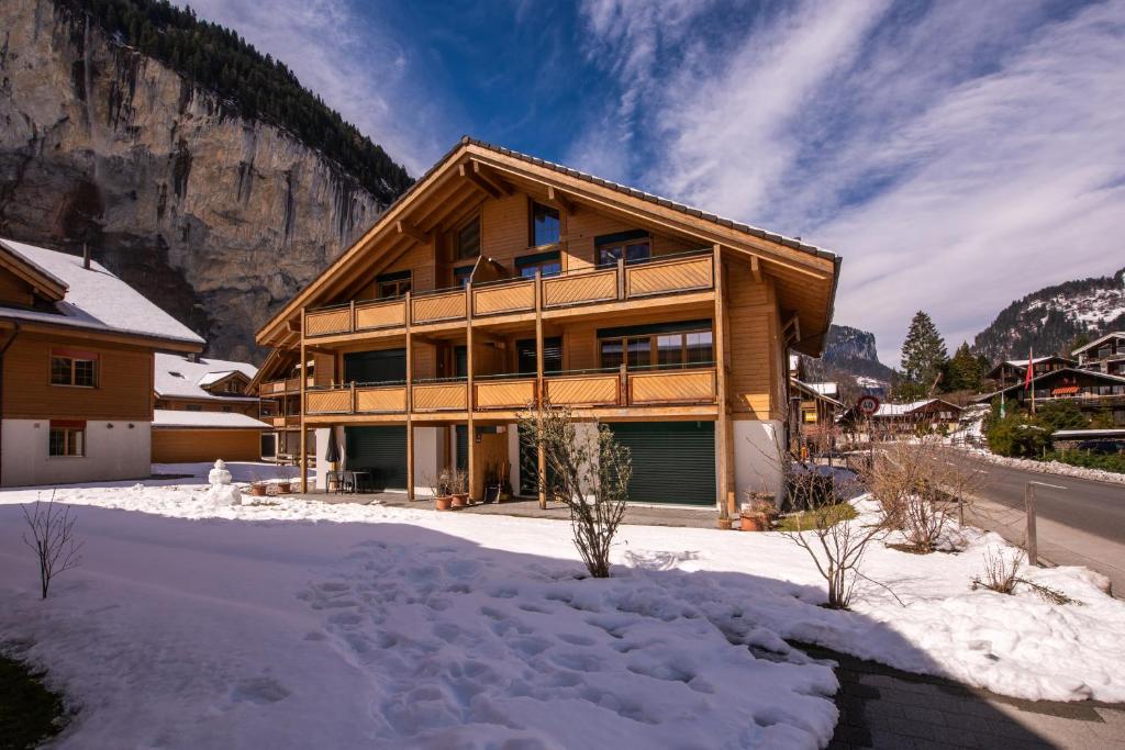 Comfortable, Great views, Perfect location, New - 3
