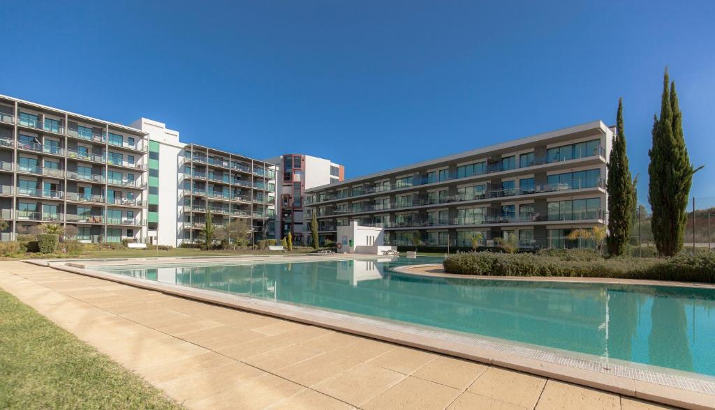 Swimming pool, Residence Golf Club by Garvetur in Vilamoura