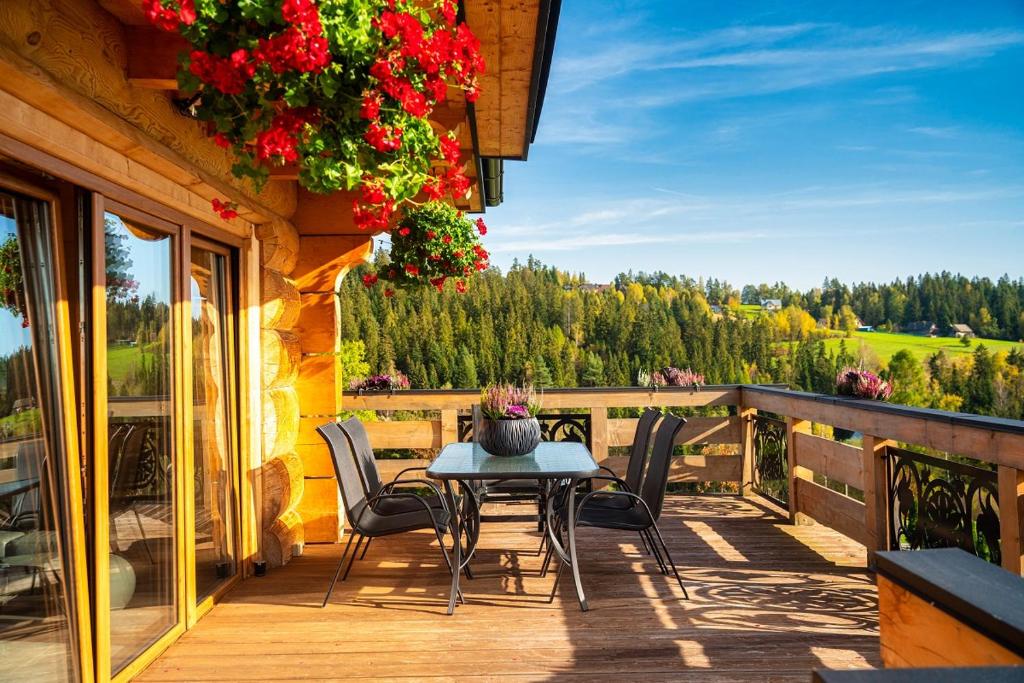 Domek w gorach DeLuxe sauna,jacuzzi,basen,hot tubNowy Targ blisko