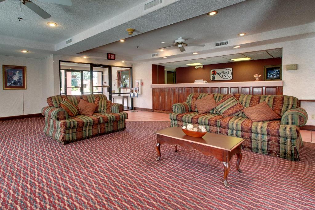 Key West Inn - Baxley photo