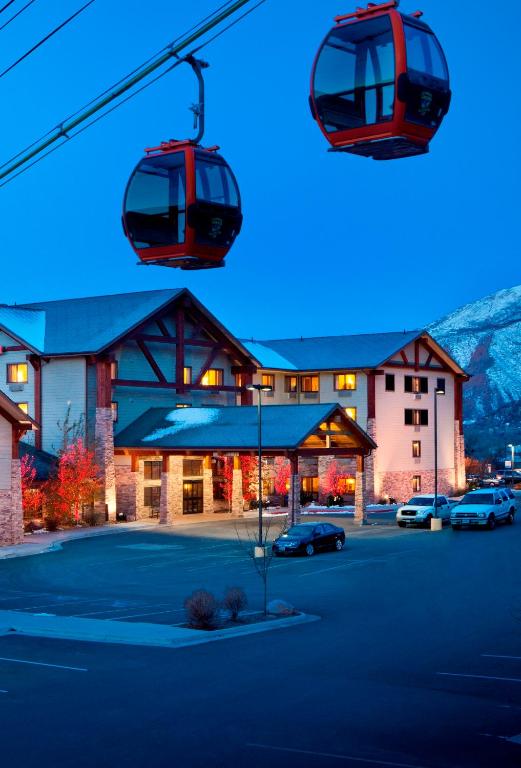 Hotel Glenwood Springs photo