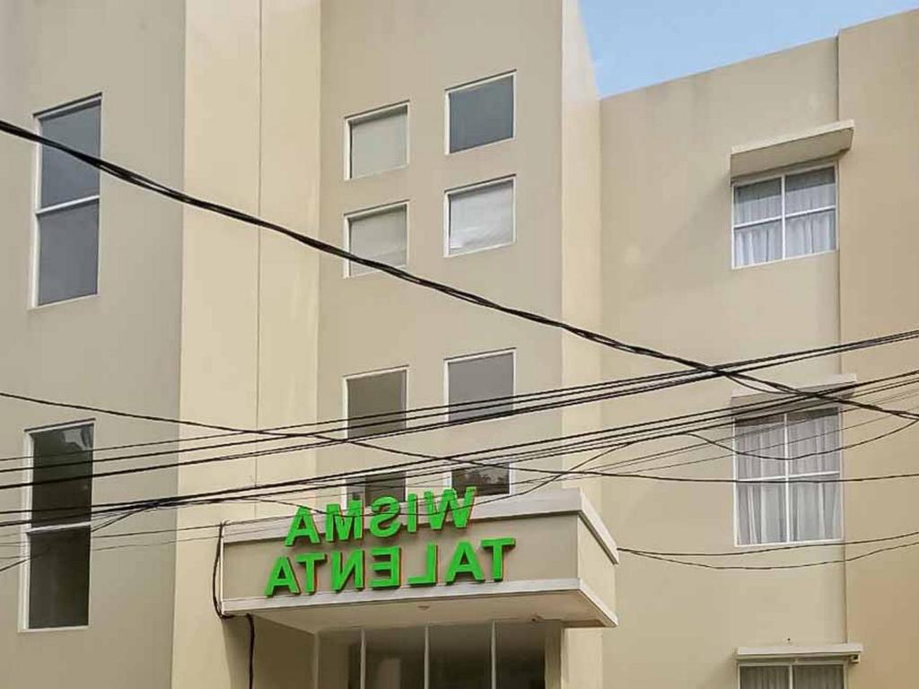 ウィスマ タレンタ ミトラ レッドドアーズ (Wisma Talenta Mitra RedDoorz) 外観