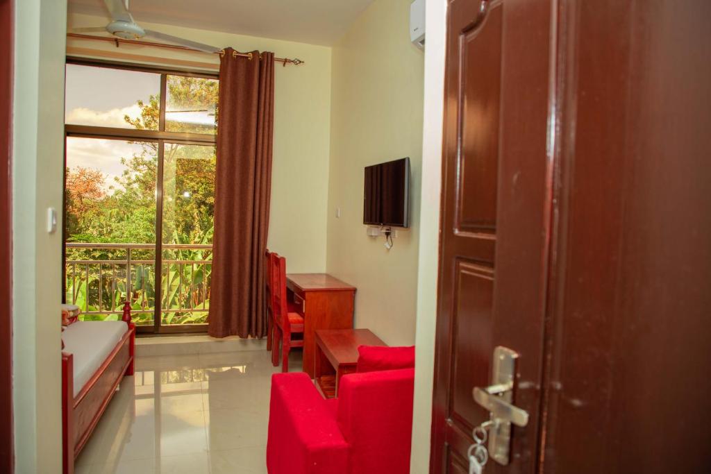 Africa Natural Tours - Kilimanjaro White House Hotel — Hotel in Moshi