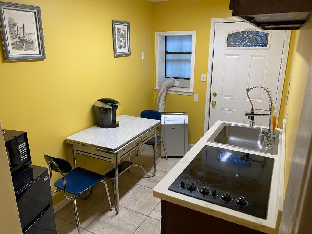 Comfortable Crash Pad, New Orleans