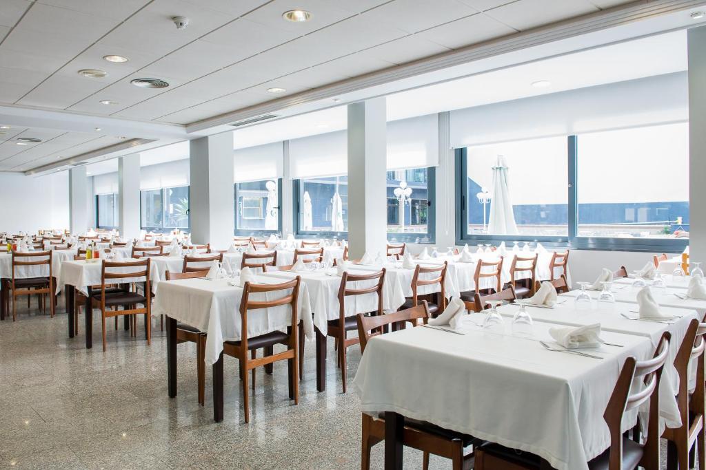 Hotel Melina — Restaurant & bars in Benidorm, Valencian Community