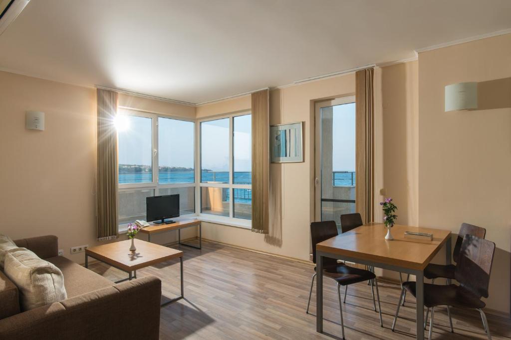 Obzor Beach Resort — Pokoje in Obzor, Region Burgas