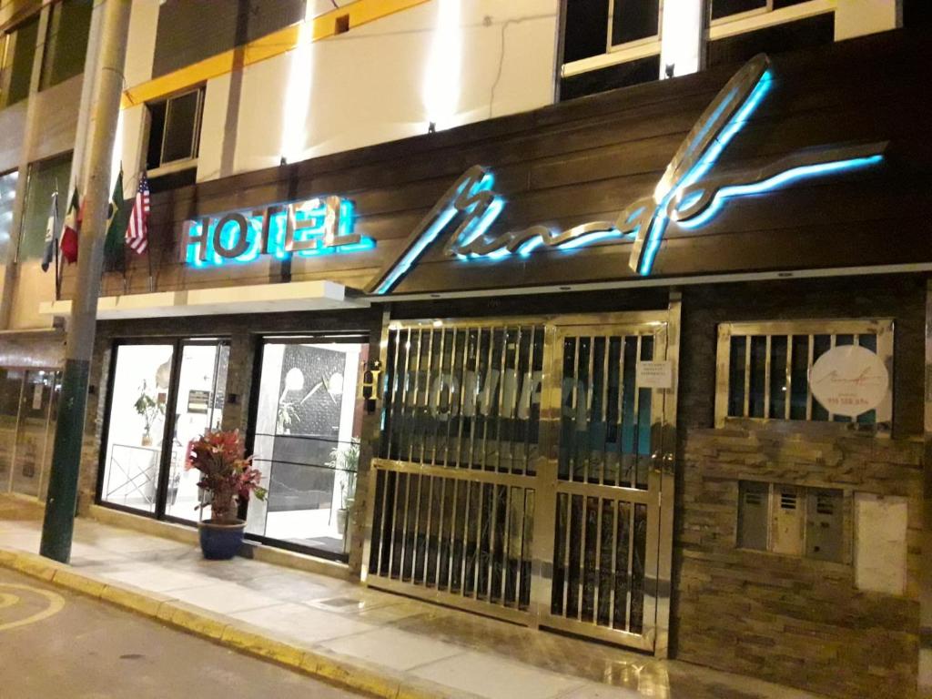 Hotel Mundo photo