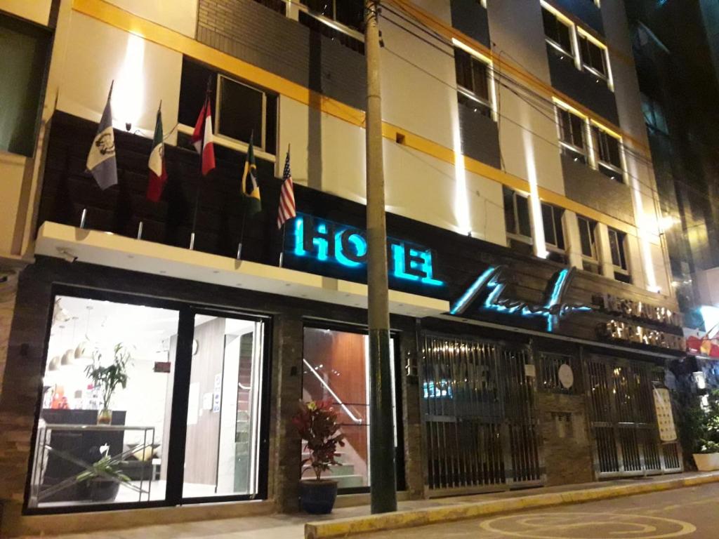 Hotel Mundo photo