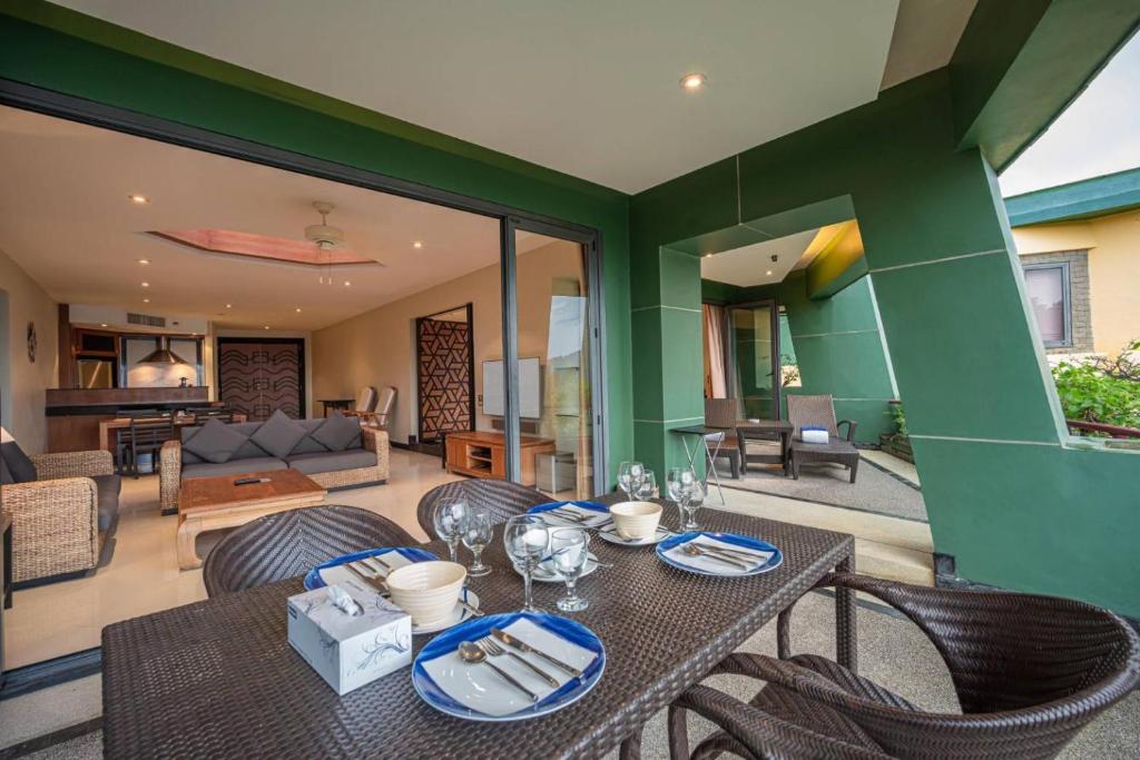 ザ アスパシア ブティック アパートメンツ (The Aspasia Boutique Apartments) バルコニー/テラス