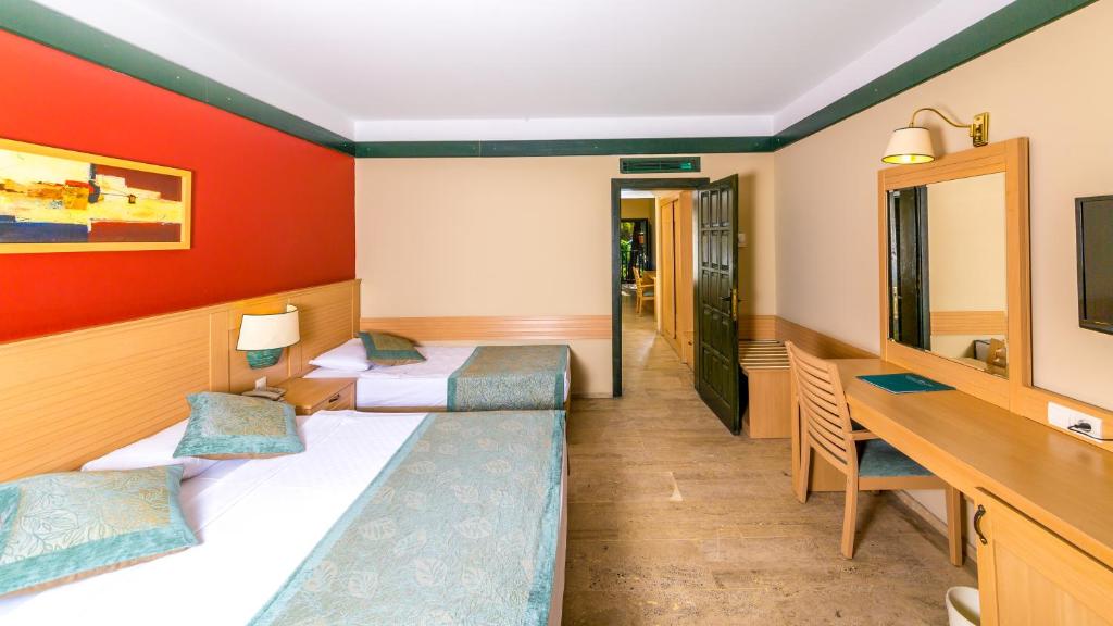 Grand Yazıcı Club Marmaris Palace — Marmaris, Mugla
