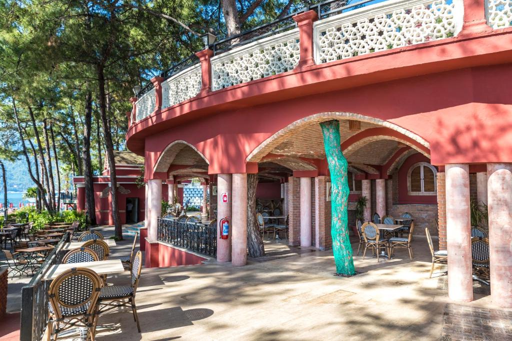 Grand Yazıcı Club Marmaris Palace — Marmaris, Mugla