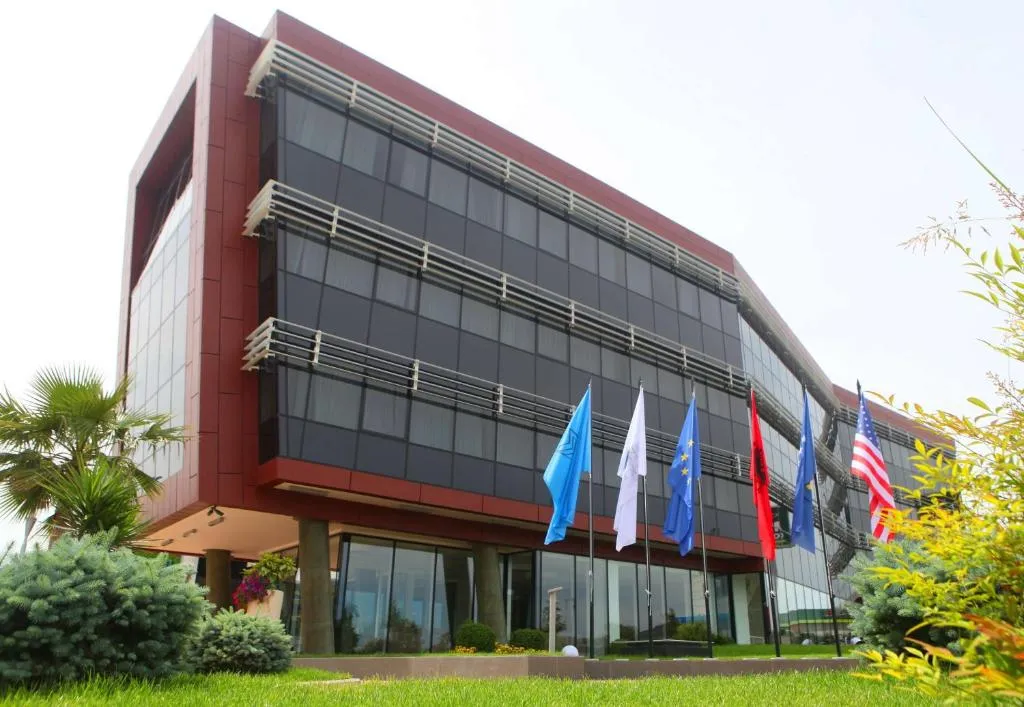 Best Western Premier Ark Hotel, hotel in Tirana