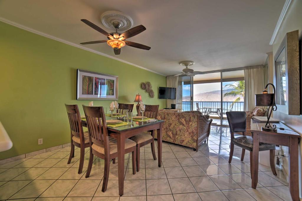 Beachfront Kihei Sanctuary with Lanai and Ocean Views 전경