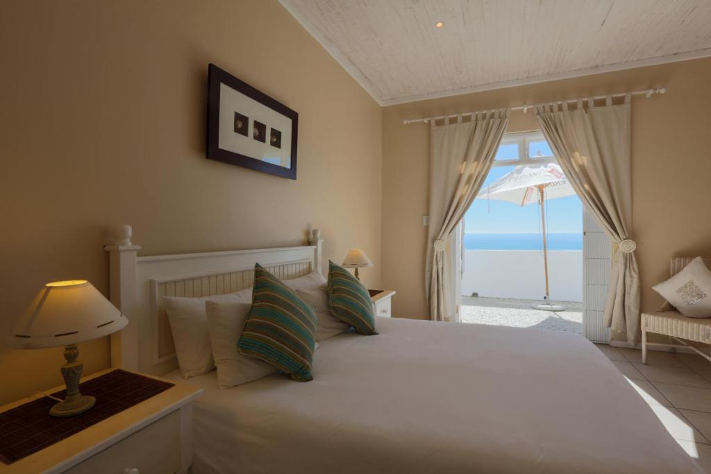 Paternoster Lodge photo